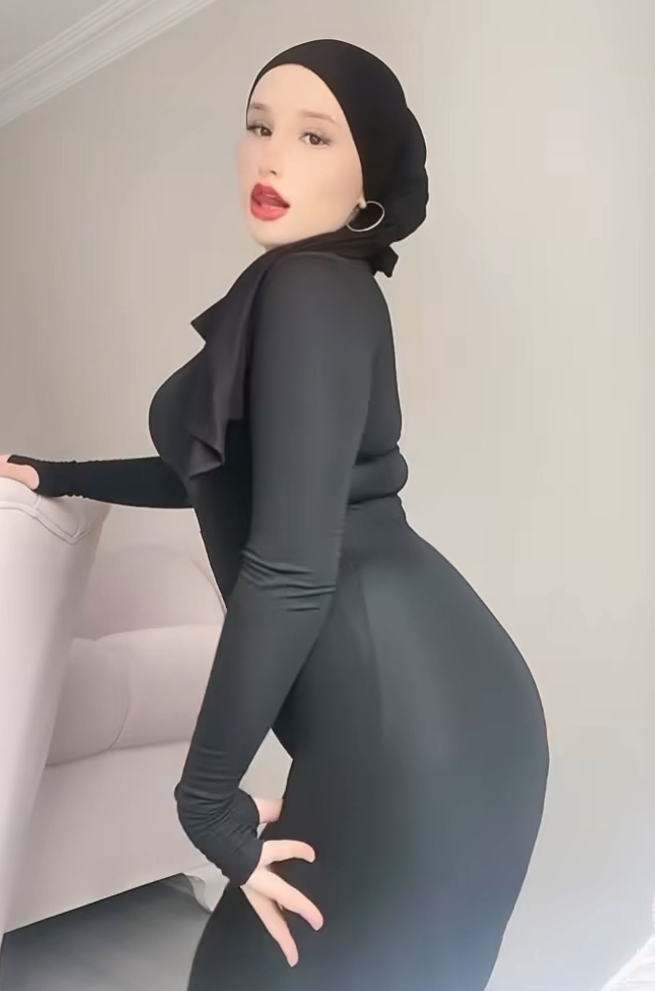 Korkut Alman Escort Bayan Tezel